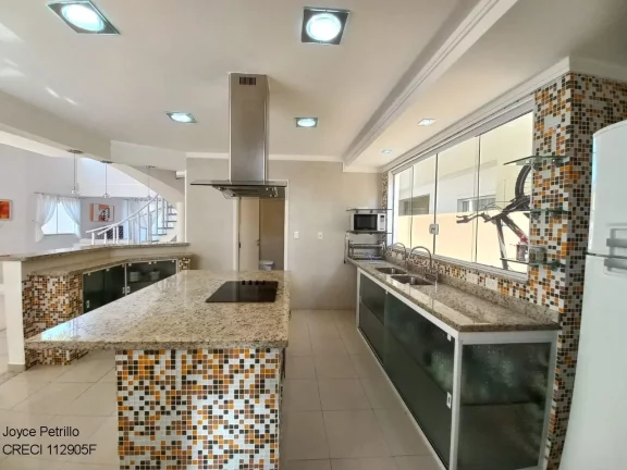 Imagem Casa com 4 suítes a 100 m da praia em condomínio de Luxo em Peruíbe.