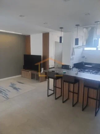 Imagem Apartamento de 87m², reformado, com 2 dormitórios, sendo 1 suite, muito iluminado e arejado. 
Elé...