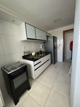 Imagem Excelente cobertura com vista deslumbrante com três quartos e varandão a venda em Lauro de freitas