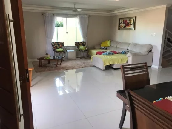 Imagem CASA COM 4 DORMITÓRIOS À VENDA, 390 M² POR R$ 1.600.000,00 - GLÓRIA - MACAÉ/RJ
