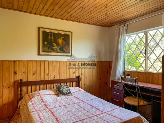 Imagem Casa à venda em Campos do Jordão – Com 4 dormitórios e linda vista