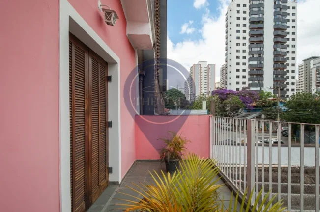 Imagem Imóvel Impecável em Perdizes: Casa à Venda com 2 Quartos, 1 Suíte e 160m² - São Paulo-SP