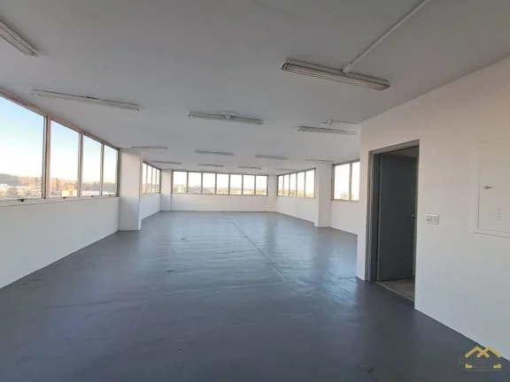 Imagem Sala Comercial com 2 vagas e 147m² no centro de Jundiaí/SP