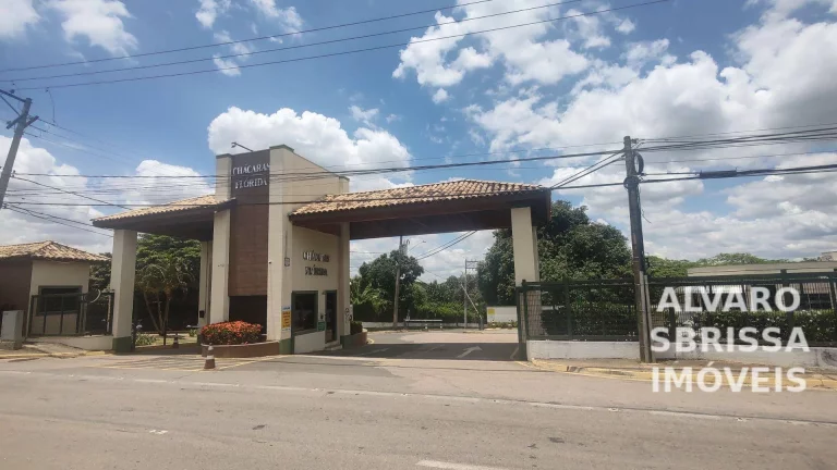 Imagem Chácara com 2800 m2 no Condomínio Chácaras Flórida em Itu SP - Chácara com 2 casas integradas a natureza
