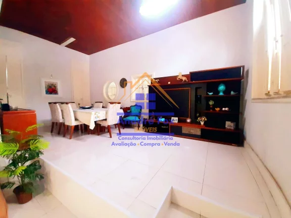 Imagem Casa com 5 quartos, 2 suítes, quintal, garagem para 3 carros, terreno 12X35, à venda, 215 m² por R$ 630.000 - Méier - Rio de Janeiro - RJ