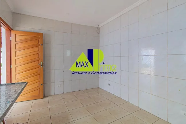 Imagem Casa de Luxo para Locação na Vila Granada, São Paulo-SP: 5 Quartos, 1 Suíte, 3 Salas, 3 Banheiros, 6 Vagas de Garagem.