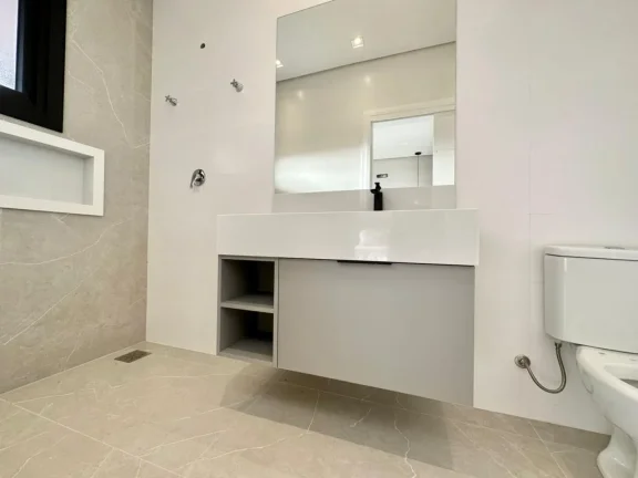 Imagem Casa em Condominio 4 Dormitórios - Bairro --
