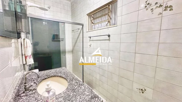 Imagem Casa com 3 dormitórios à venda, 180 m² por R$ 450.000,00 - Centro - Santa Gertrudes/SP