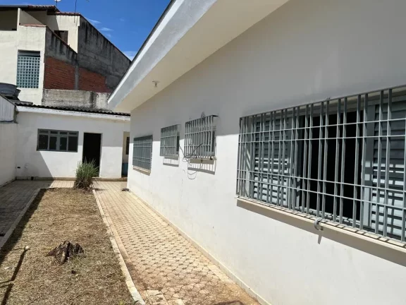 Imagem Casa com 3 dormitórios para alugar, 450 m² por R$ 9.374,00/mês - Vila Romanópolis - Ferraz de Vasconcelos/SP
