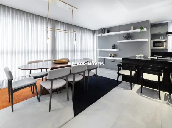 Imagem Apartamento á venda mobiliado decorado com 3 suítes e 3 vagas localizado no Centro de Balneário Camboriú