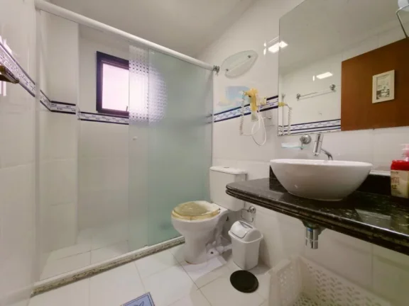 Imagem ALUGA - SE APARTAMENTO Á 600 DA PRAIA DE MAITINGA - BERTIOGA - SP.