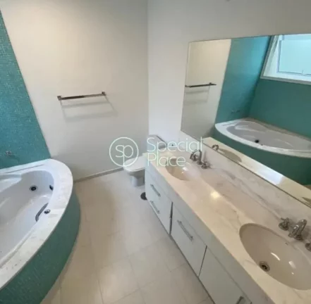 Imagem Casa à venda em Condomínio Brooklin *425m² privativos *Living com ambientes integrados *Lareira *...