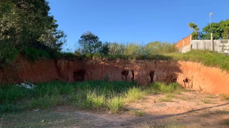 Imagem Terreno à venda, 898 m² por R$ 550.000,00 - Jardim Piatã A - Mogi das Cruzes/SP