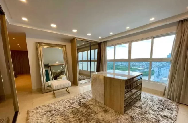Imagem Cobertura Triplex frente mar com 7 suítes e 6 vagas de garagem em Balneário Camboriú