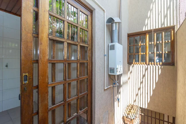 Imagem Sobrado de 3 quartos no bairro Lindóia