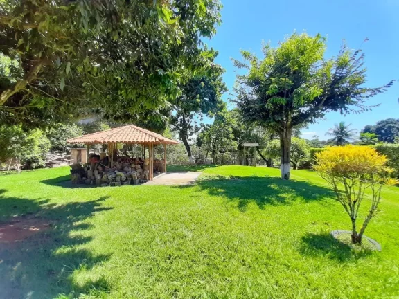 Imagem Chácara, 15.000 mts2, 03 Quartos, Sala Ampla, Piscina, Sauna, Lagoa Dourada, Guarapari - ES