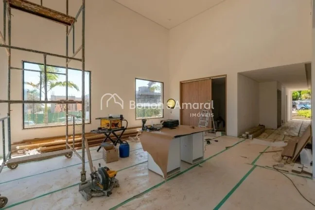 Imagem Casa à venda no Condomínio Pedra Alta, um imóvel de alto padrão que combina elegância, conforto...