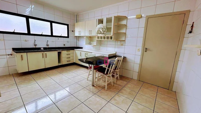 Imagem Apartamento com 4 dormitórios à venda, 142 m² por R$ 1.250.000,00 - Gonzaga - Santos/SP