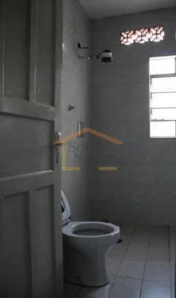 Imagem Sobrado com 4 dormitórios, 3 bem espaçosos e 1 menor. A sala é ampla e dividida em dois ambientes...