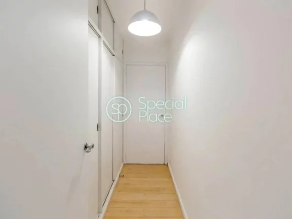 Imagem Apartamento bem amplo com muita luz natural, 220 metros, amplo living com lareira , jardim suspenso,...