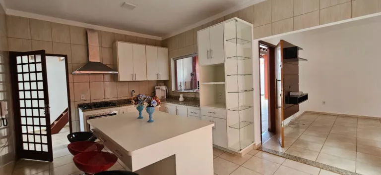Imagem Casa tipo indisponível em Esplanada Primo Meneghetti com 3 quartos, sendo 1 suíte, 174m2