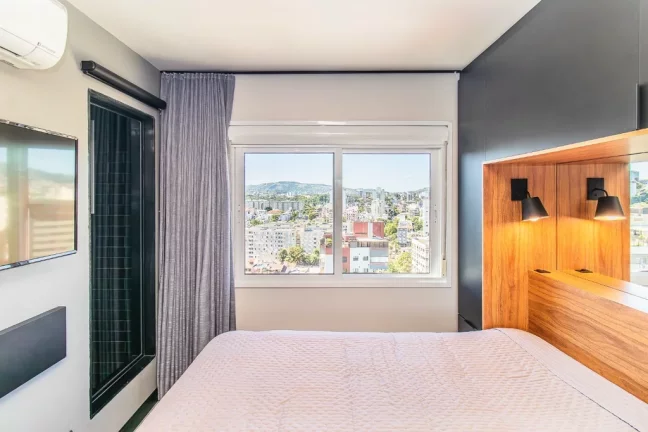 Imagem Cobertura à venda em Porto Alegre, Petrópolis, com 2 quartos, 129,91m2