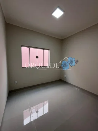 Imagem Casa à venda no bairro Eldorado em Rio Verde-GO: 3 quartos, 1 suíte, 1 sala, 2 banheiros, 4 vagas de garagem, 200m² de área