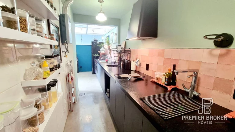 Imagem Apartamento à venda, 68 m² por R$ 585.000,00 - Várzea - Teresópolis/RJ