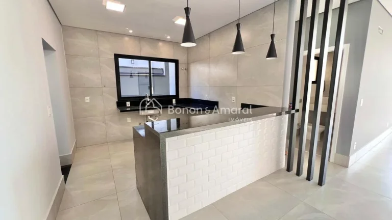 Imagem Linda e moderna casa à venda no Residencial Mont'Alcino. Recém construída. Ambientes amplos, arej...