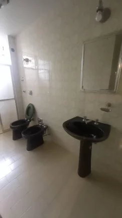 Imagem VENDO ESTE LINDO APTO DE 3 QUARTOS, GARAGEM. NOVA FRIBURGO.