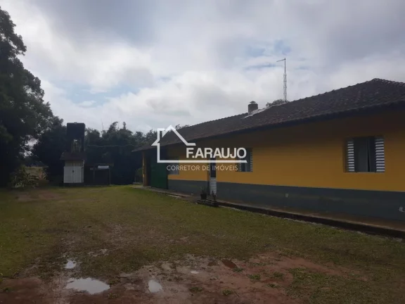 Sítio à venda em Tapiraí com 10 alqueires 5 quartos, 10 vagas