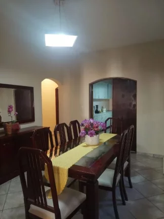 Imagem Casa com 3 dormitórios à venda, 390 m² por R$ 900.000,00 - Centro - Ferraz de Vasconcelos/SP