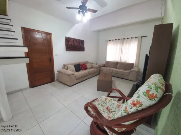 Imagem Casa com 6 dormitórios e a 600m da praia. A venda em Peruíbe
