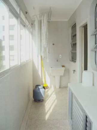 Imagem Ótima Cobertura PenthHouse na Praia de Pitangueiras,Amplo Terraço,2 Garagens,Lazer com Churrasqueira,Local Nobre,200 M² Úteis!!!