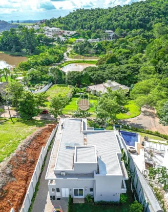 Imagem Uma mansão de 837 m² no Porto Atibaia