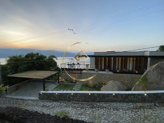 Imagem Casa Sobrado 4 dormitórios ( 4 suítes), 3 vagas, 497m², Ilhabela, SP.