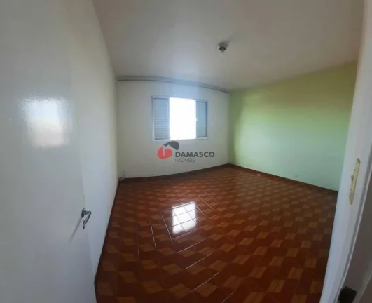 Imagem Casa à venda 2 Quartos, 2 Vagas, 135M², Parque Jaçatuba, Santo André - SP