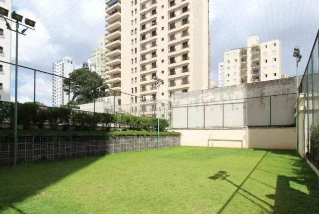 Imagem Apartamento para locação em Moema com 2 quartos, 1 suíte e 2 vagas de garagem