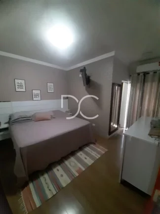 Imagem Condomínio Horto Florestal II - Venda Casa Térrea AC 130m² | AT 152 m² | 3 Dorm | 1 Suíte | 2 Ban | 2 Vagas | Piscina