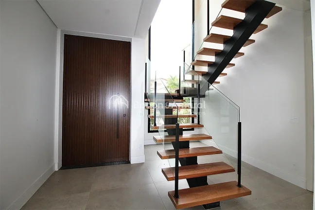 Imagem Casa a Venda no Loteamento Parque dos Alecrins - Campinas

Casa NOVA com 4 quartos (todos suítes, u...