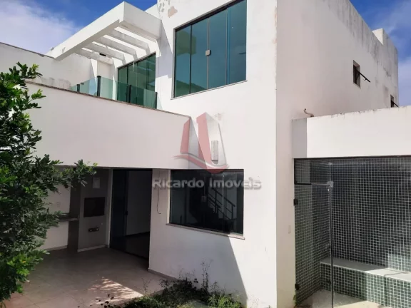Imagem Linda Casa Duplex Localização Privilegiada c/ 150 m²