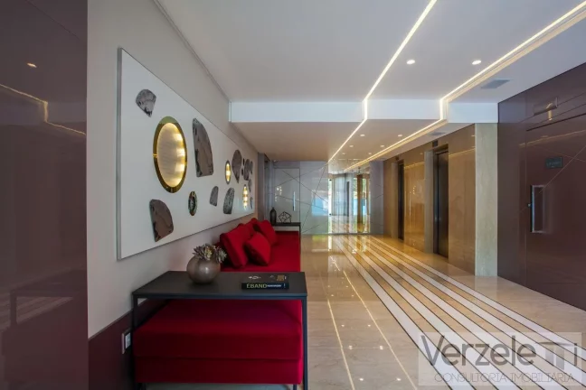 Imagem Apartamento 4 ou + dormitórios para Venda em Balneário Camboriú / SC no bairro Pioneiros