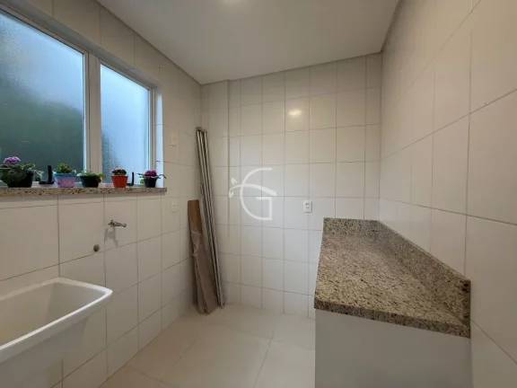 Imagem Excelente apartamento de 3 dormitórios sendo 1 suíte, na divisa do bairro Anita Garibaldi com Atiradores