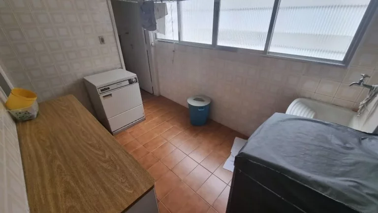Imagem ÓTIMO APTO 1 QUADRA DA PRAIA DE PITANGUEIRAS, 2 DORMITÓROS. VISTA MAR, 1 VAGA DE GARAGEM.