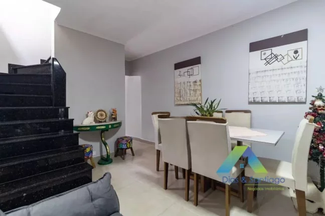 Imagem Sobrado à venda com 3 dormitórios e 2 vagas na Vila das Mercês/SP!