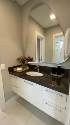 Imagem Apartamento á venda com 3 dormitórios na quadra mar em Balneário Camboriú - SC