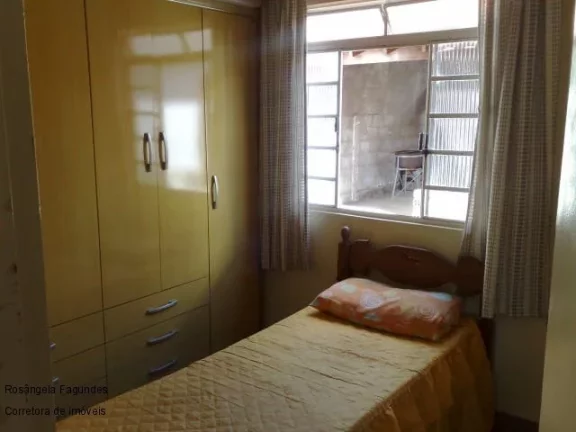 Imagem CASA RESIDENCIAL em ALFENAS - MG, CONJUNTO HABITACIONAL CAMPO ALEGRE (POR DO SOL)
