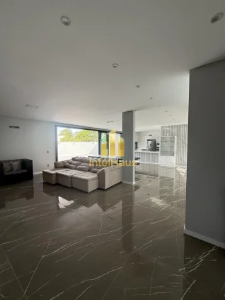 Imagem Residência contemporânea localizada na Praia de Itaguaçu, no bairro Ubatuba, a aproximadamente 30...