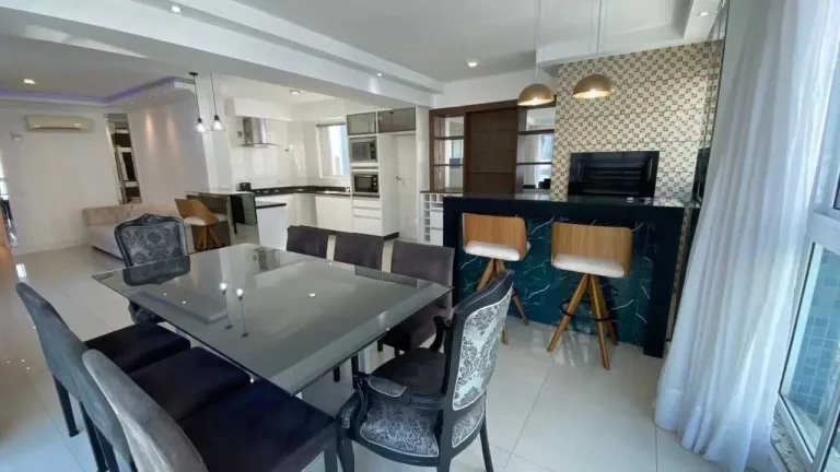 Imagem Apartamento com 3 dormitórios sendo 3 suítes e 2 vagas de garagem em Balneário Camboriú/SC