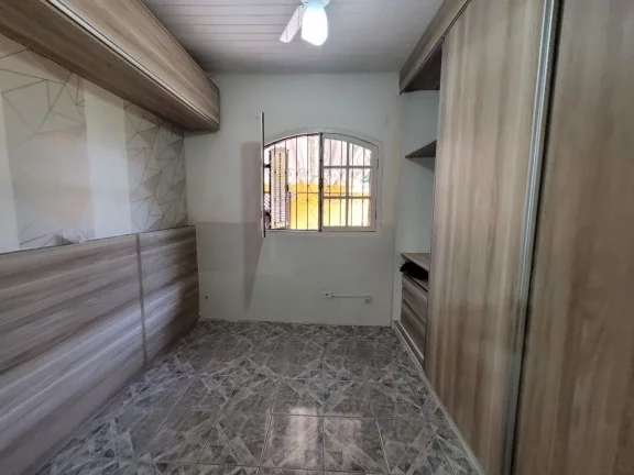 Imagem VICENTE DE CARVALHO- CASA TOTALMENTE REFORMADA , RICA EM ARMÁRIOS , GARAGEM PARA 04 AUTOS.